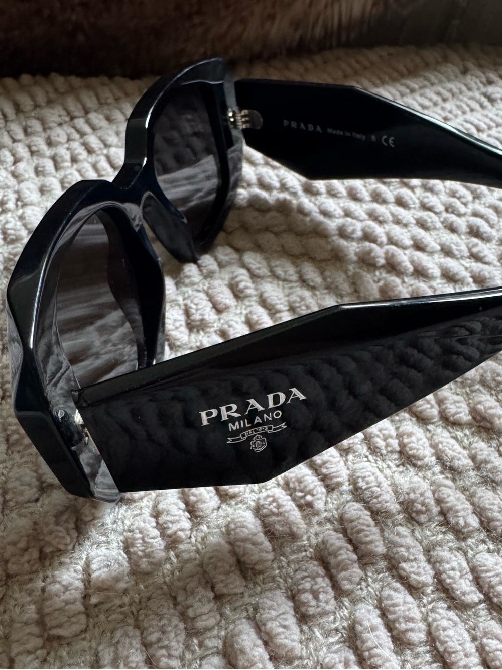 Prada Women’s Sunglasses with Black Case - Picture 2 of 10